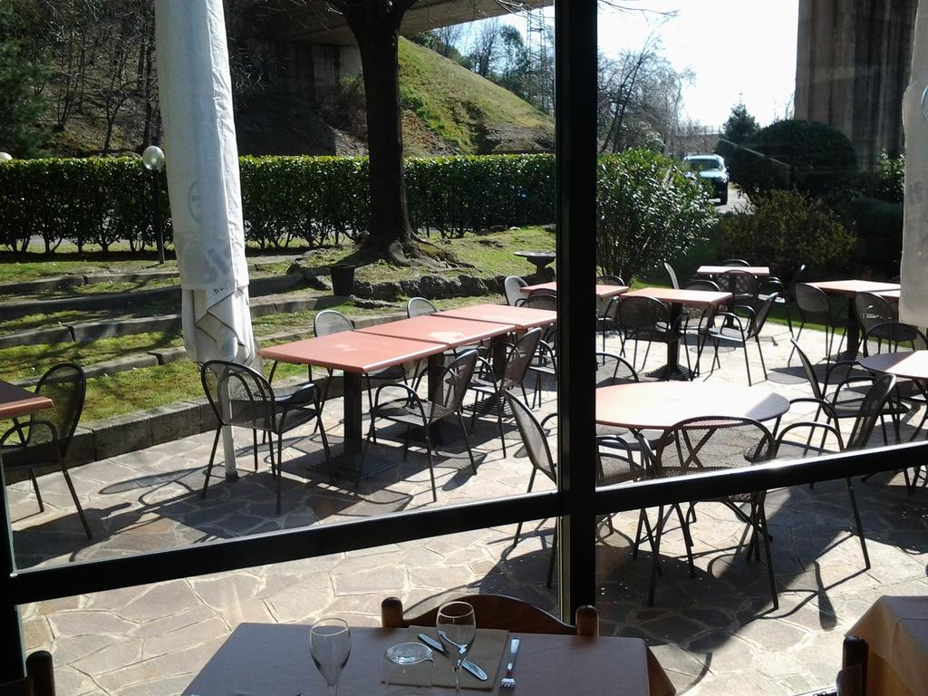 Trattoria I Bodega Hotel Abbadia Lariana Exterior foto
