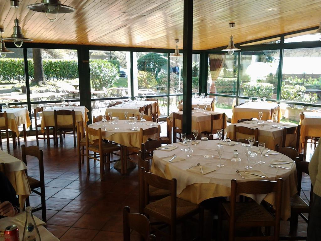 Trattoria I Bodega Hotel Abbadia Lariana Exterior foto