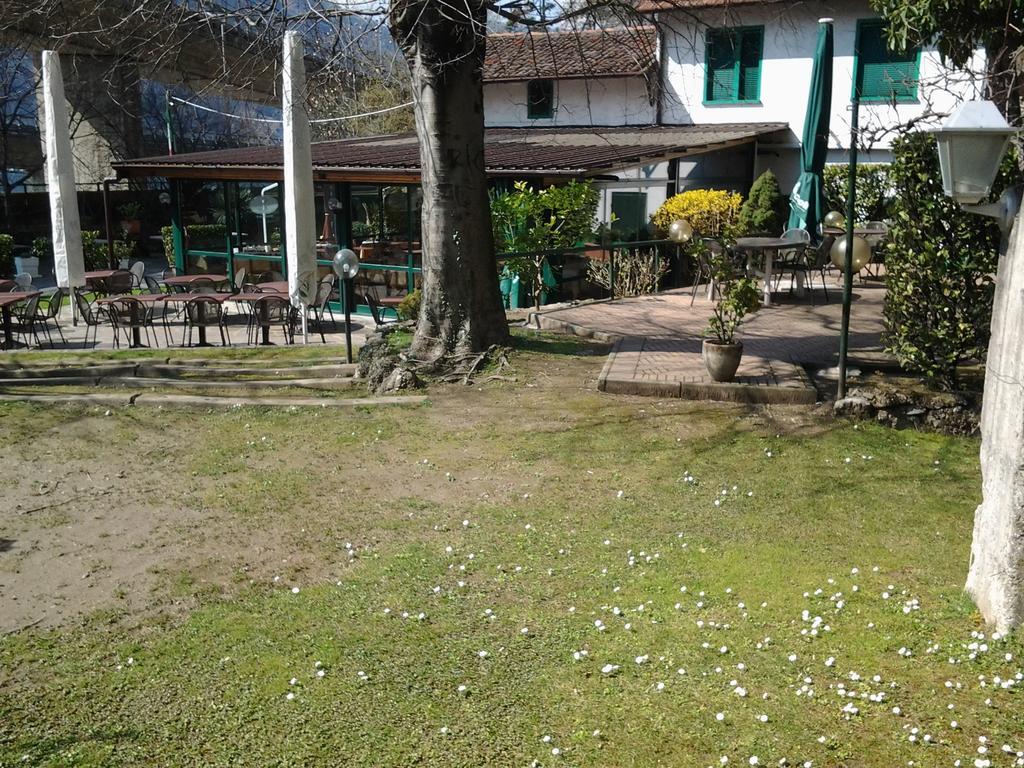 Trattoria I Bodega Hotel Abbadia Lariana Exterior foto