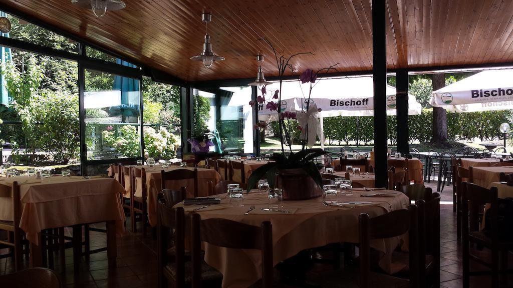 Trattoria I Bodega Hotel Abbadia Lariana Exterior foto